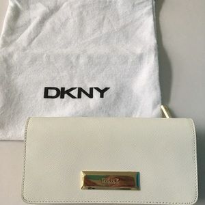 DKNY wallet